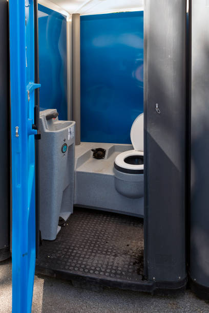 Best Portable toilet rental cost  in Fox Lake, IL